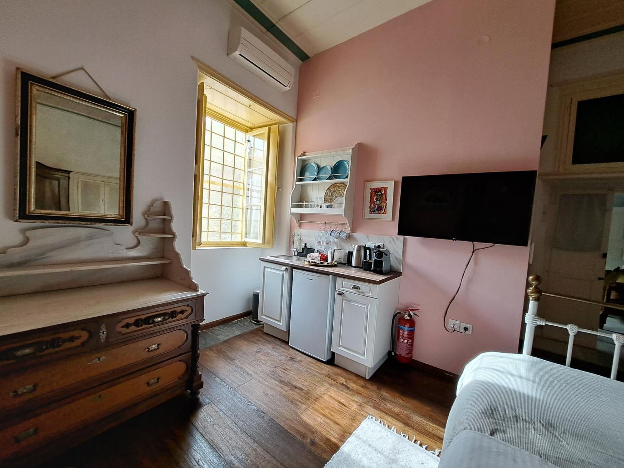 Rafalias Mansion Hydra  Pokoj fotografie